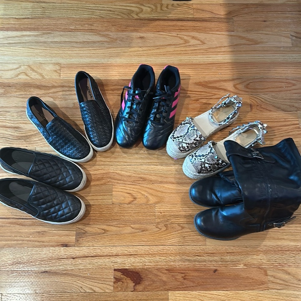 Women’s Shoe Bundle ( 6-7)